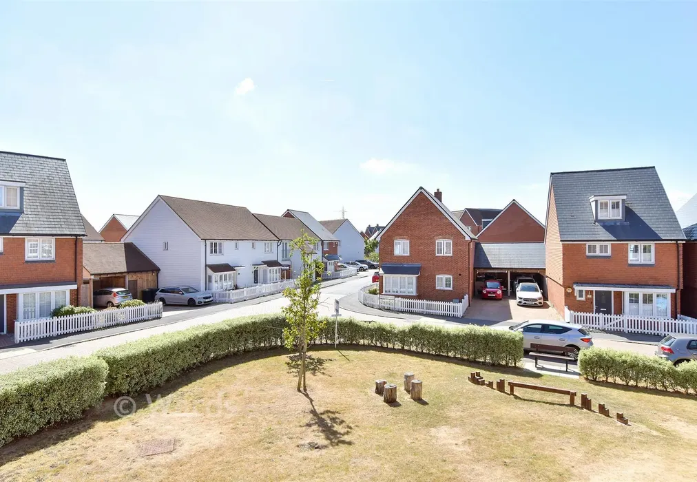 Views To Front - Newcomen Lane, Rochester, Kent - Wards of Kent