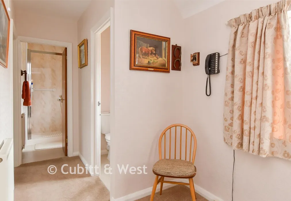 Landing - Twyford Road, Coldean, Brighton, East Sussex - Wards of Kent