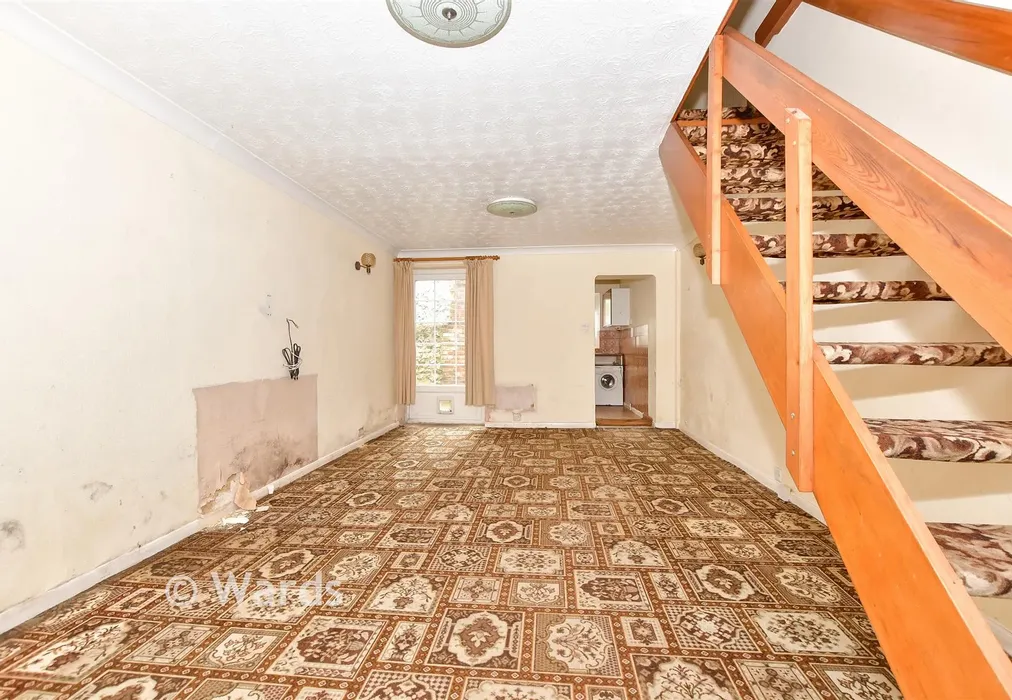 Lounge - London Road, Dover, Kent - Wards of Kent