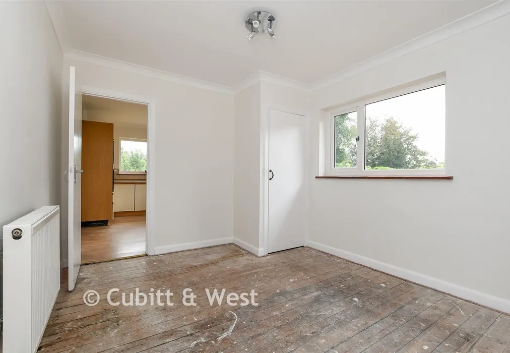 Dining Room - Tupwood Lane, Caterham, Surrey - Wards of Kent