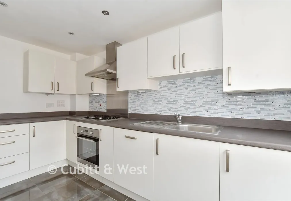 Kitchen - Randall Way, Littlehampton, West Sussex - Wards of Kent