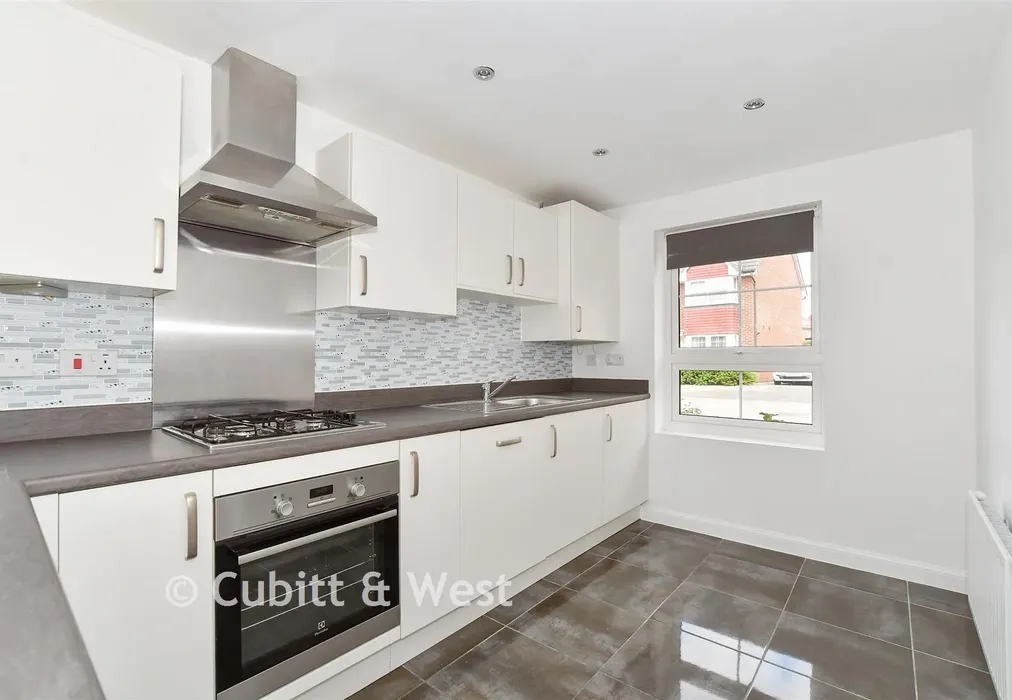 Kitchen - Randall Way, Littlehampton, West Sussex - Wards of Kent