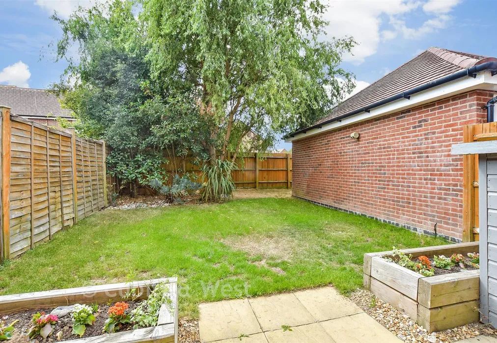 Rear Garden - Randall Way, Littlehampton, West Sussex - Wards of Kent