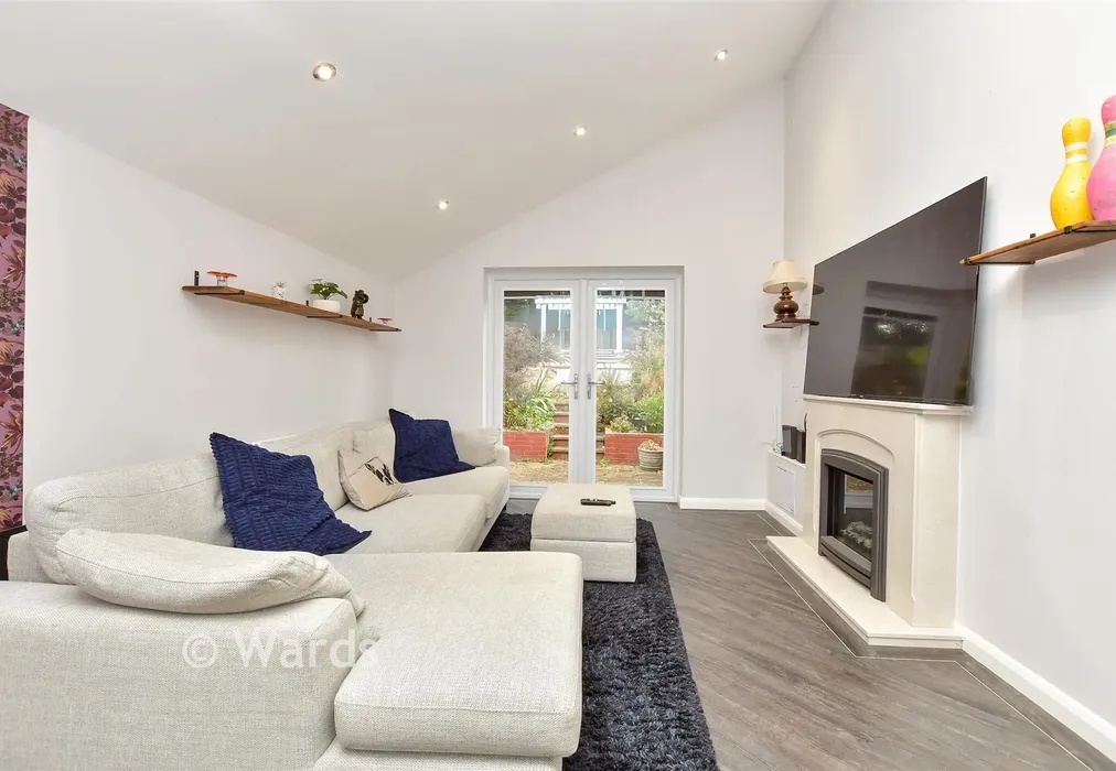 Lounge - Swallow Rise, Walderslade, Chatham, Kent - Wards of Kent