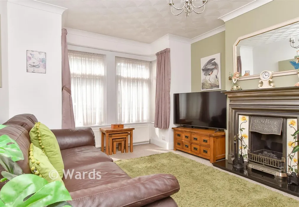 Lounge - Ferndale Road, Gravesend, Kent - Wards of Kent