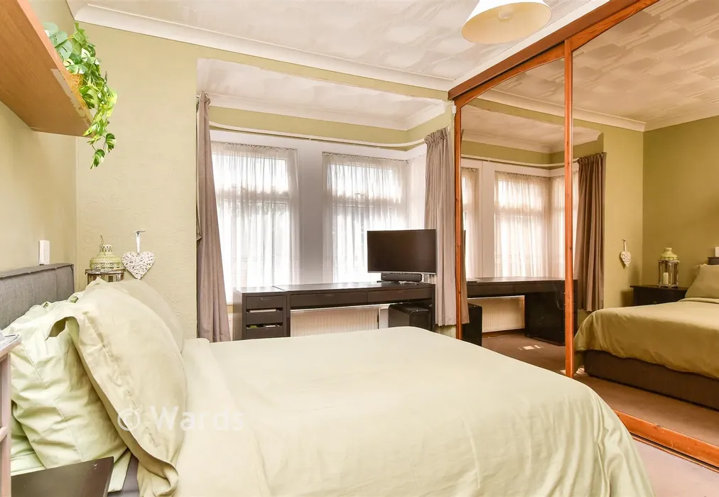 Bedroom 1 - Ferndale Road, Gravesend, Kent - Wards of Kent