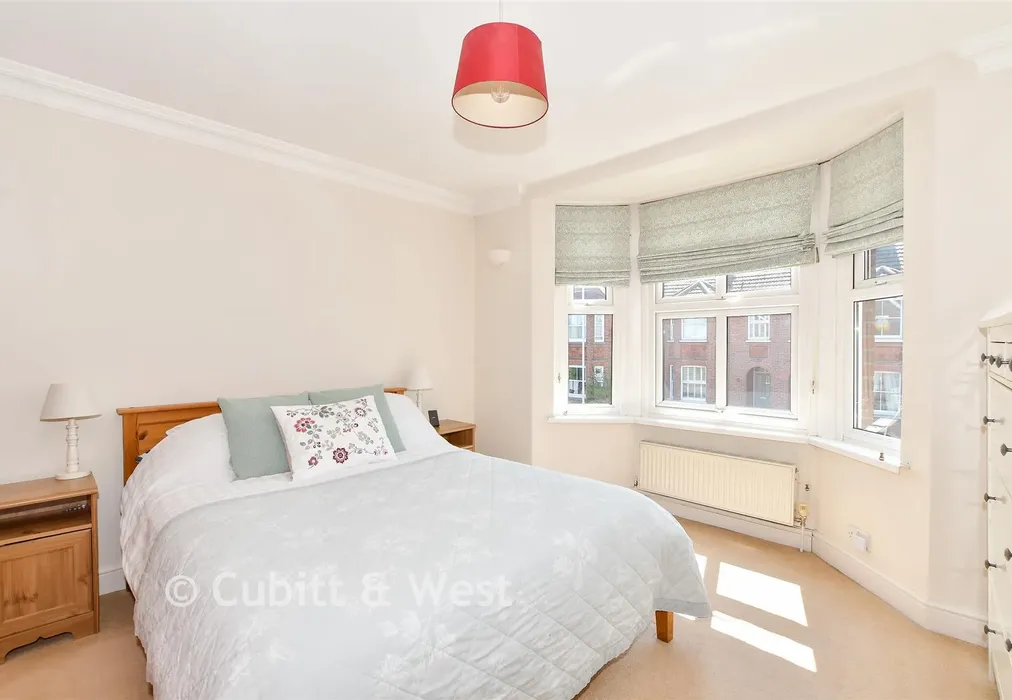 Bedroom 1 - Cranston Road, East Grinstead, West Sussex - Wards of Kent