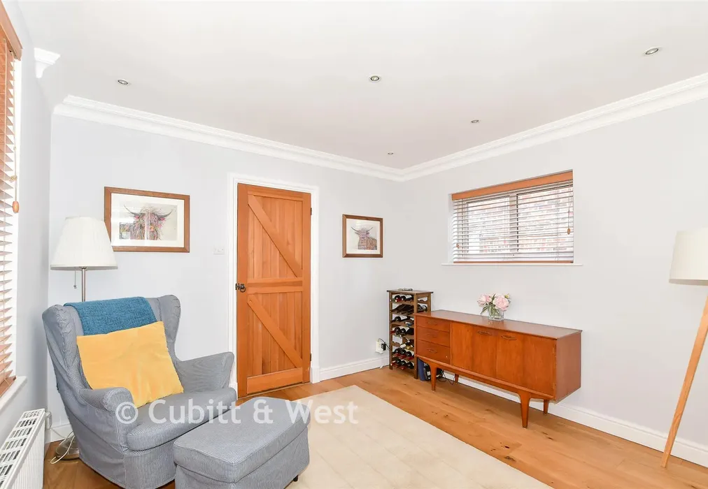 Dining Room - Cranston Road, East Grinstead, West Sussex - Wards of Kent