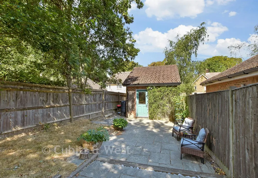 Rear Garden - Cranston Road, East Grinstead, West Sussex - Wards of Kent