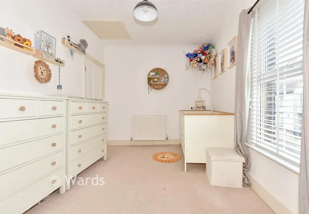 Bedroom 2 - North Road, Queenborough, Sheerness, Kent - Wards of Kent