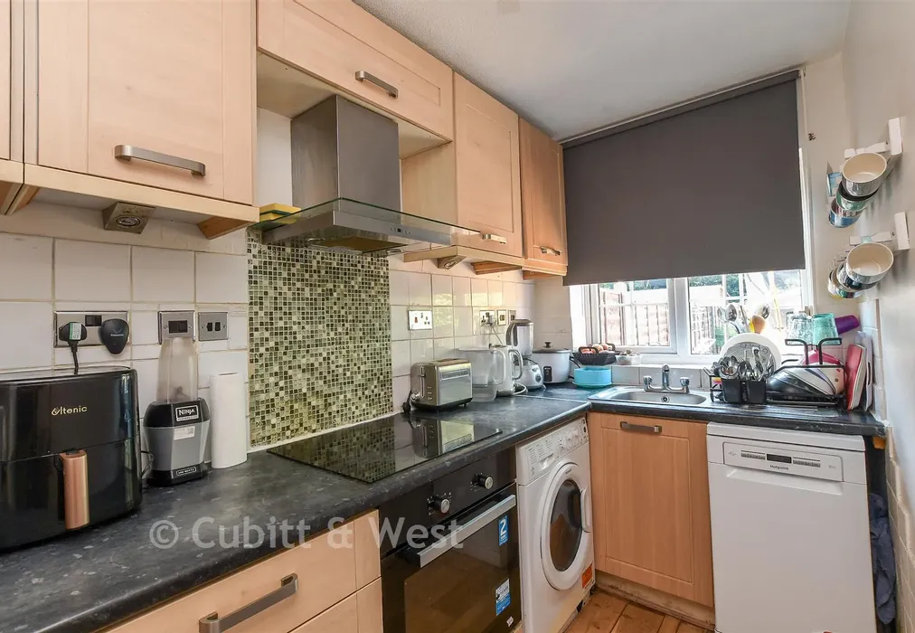 Kitchen - Brandy Way, Sutton, Surrey - Wards of Kent