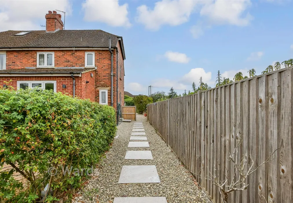Rear Garden - Sweechgate, Broad Oak, Canterbury, Kent - Wards of Kent