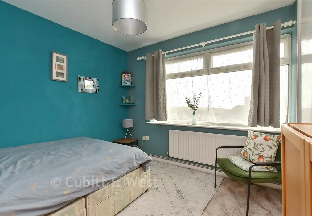 Bedroom 2 - Crescent Drive South, Woodingdean, Brighton, East Sussex - Wards of Kent