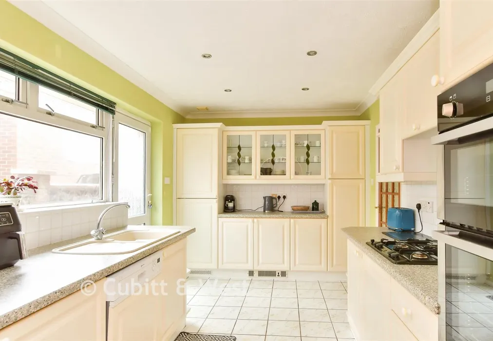 Kitchen - Crescent Drive South, Woodingdean, Brighton, East Sussex - Wards of Kent