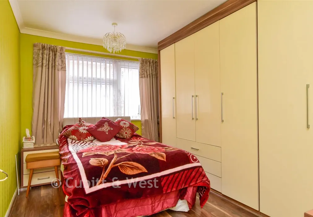 Bedroom 2 - Ramillies Gardens, Bognor Regis, West Sussex - Wards of Kent