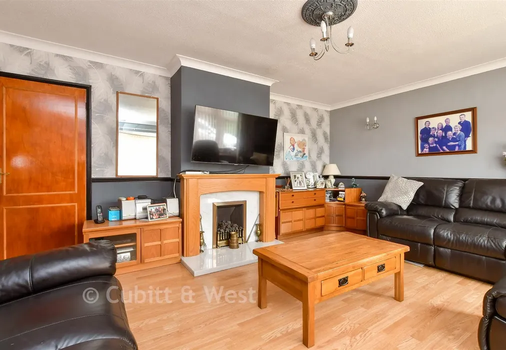 Lounge - Ramillies Gardens, Bognor Regis, West Sussex - Wards of Kent