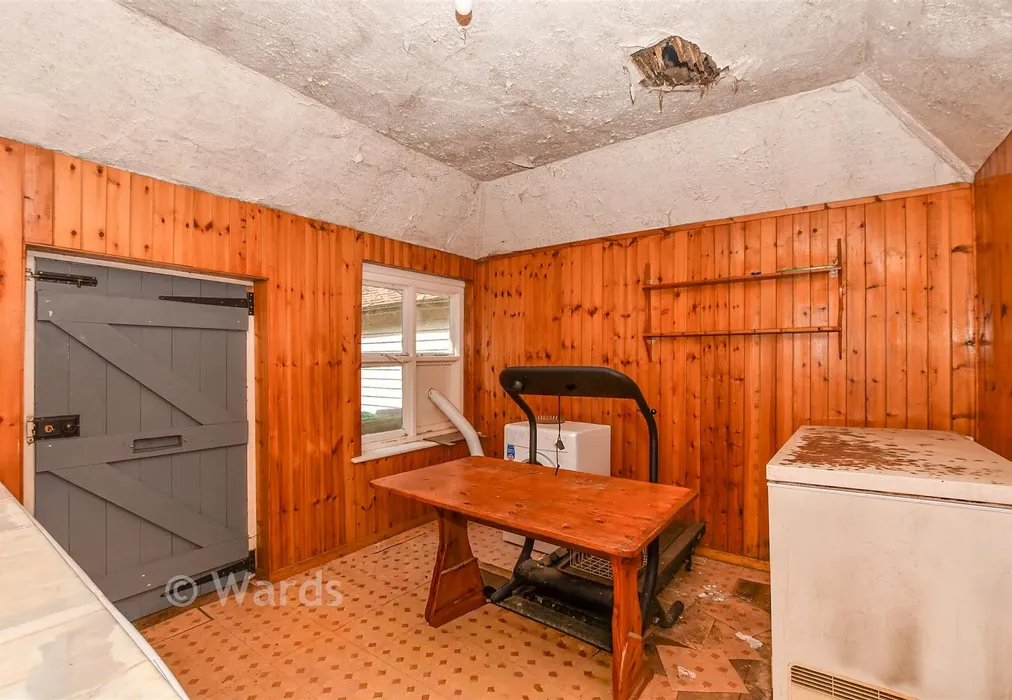 Utility Room - Tenterden Road, Rolvenden, Kent - Wards of Kent