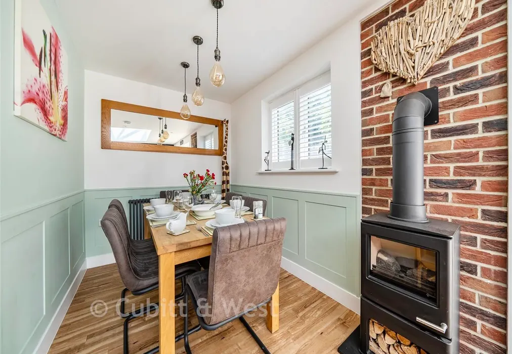 Dining Area N - Field Place, Havant, Hampshire - Wards of Kent