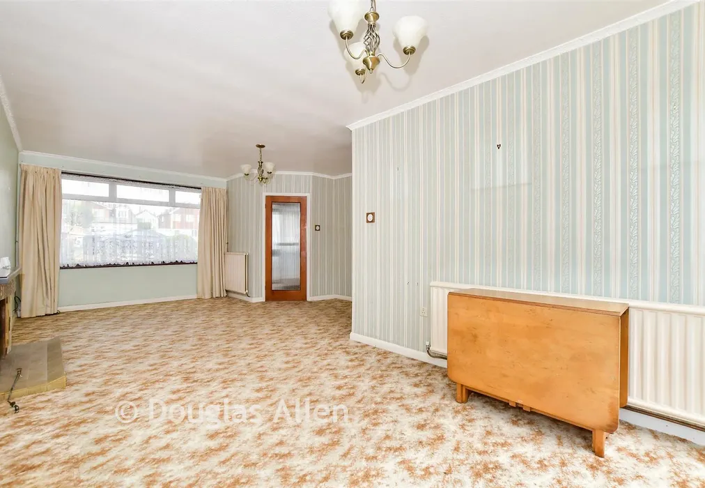 Dining Area - Burne Avenue, Wickford, Essex - Wards of Kent