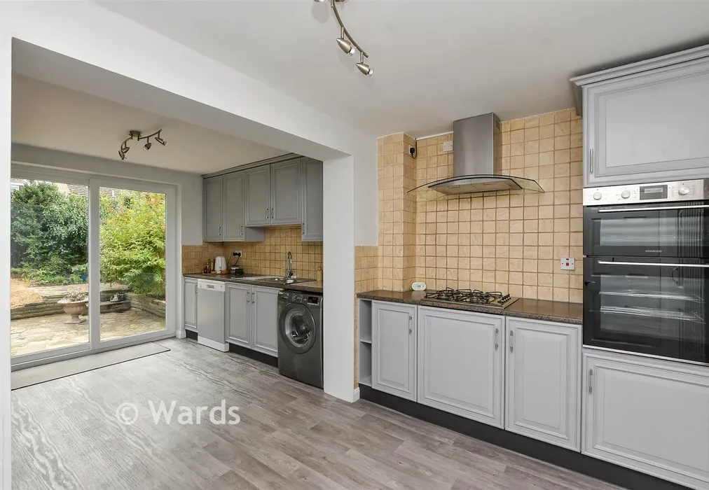 Kitchen - Northwood Road, Broadstairs, Kent - Wards of Kent