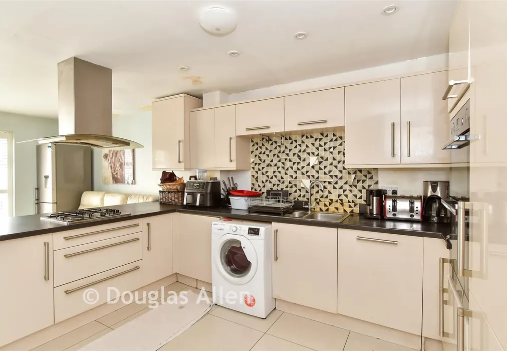 Kitchen/Diner - Markhams Close, Basildon, Essex - Wards of Kent