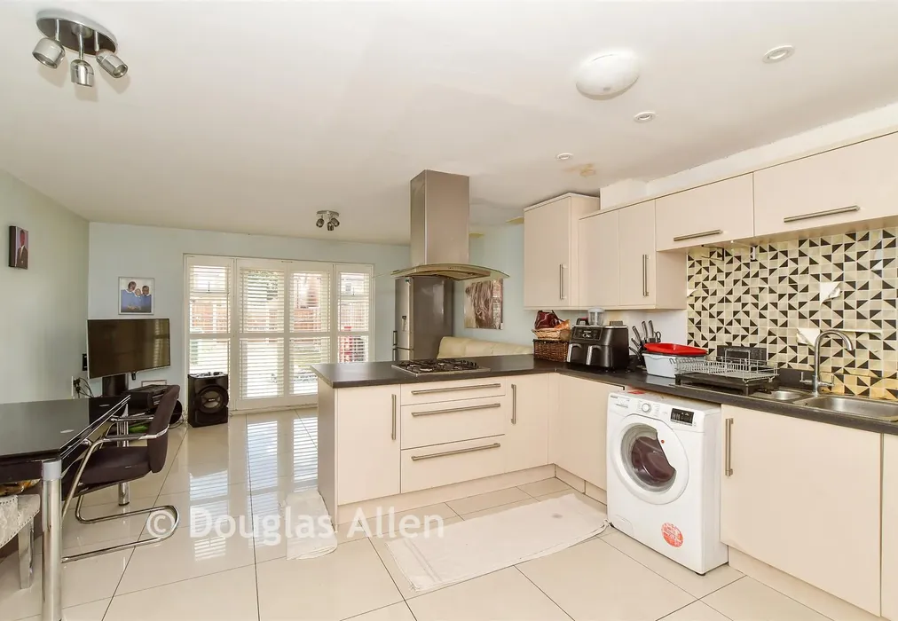 Kitchen/Diner - Markhams Close, Basildon, Essex - Wards of Kent