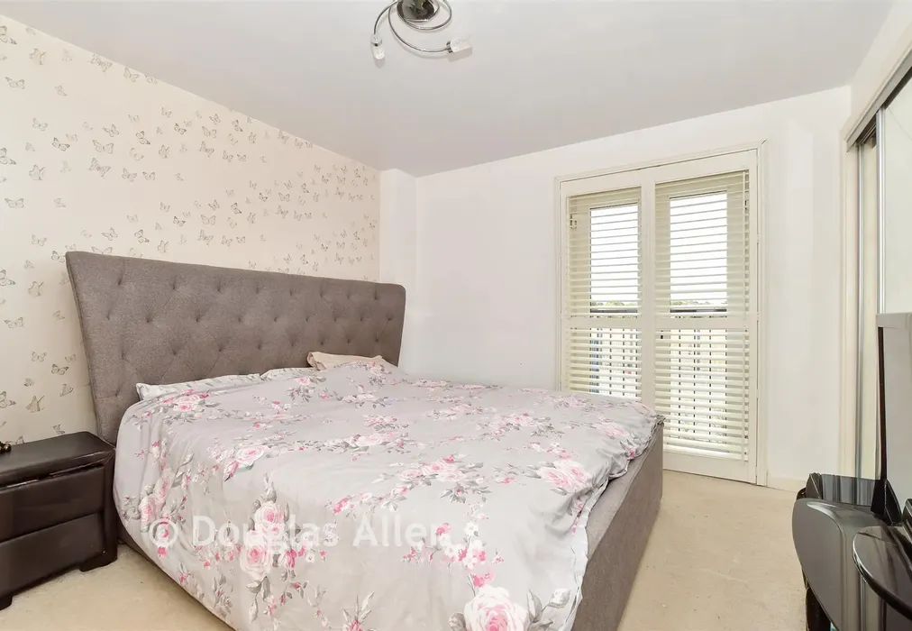 Bedroom 1 - Markhams Close, Basildon, Essex - Wards of Kent