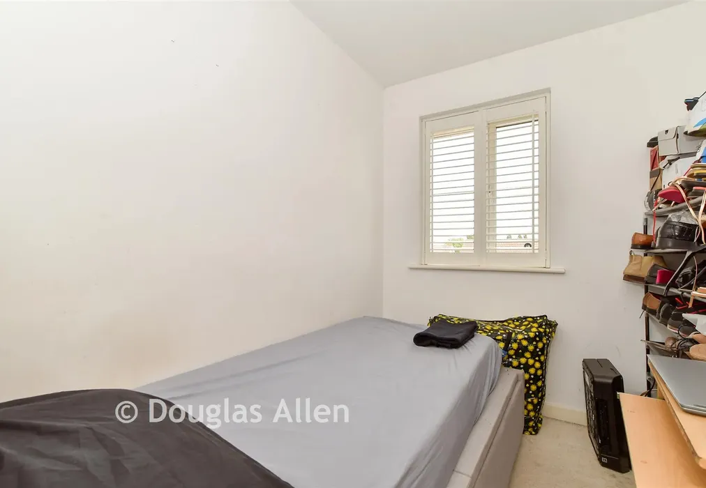 Bedroom 4 - Markhams Close, Basildon, Essex - Wards of Kent