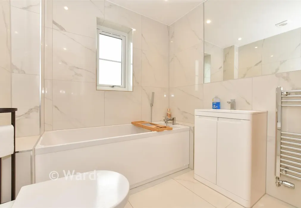 Bathroom - Summer Meadow, Deal, Kent - Wards of Kent