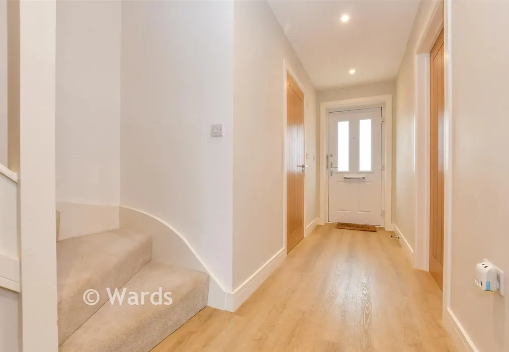 Entrance Hall - Summer Meadow, Deal, Kent - Wards of Kent