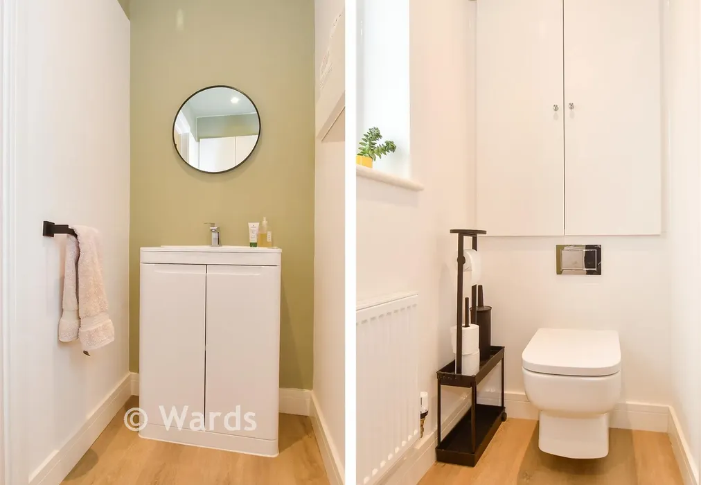 Cloakroom - Summer Meadow, Deal, Kent - Wards of Kent
