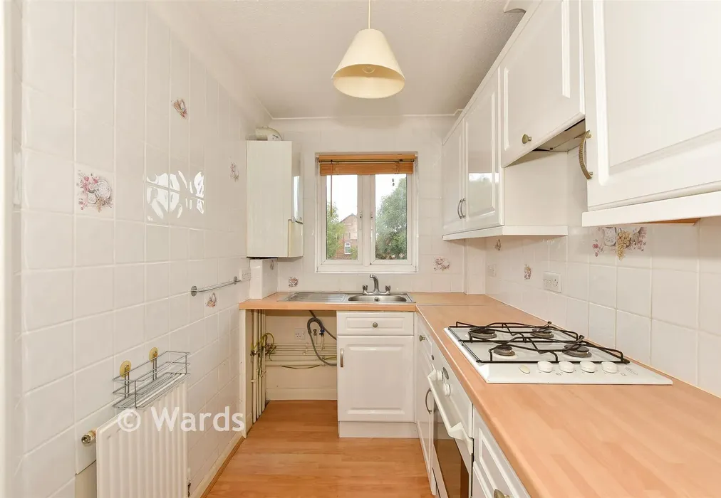 Kitchen - Herne Bay Road, Tankerton, Whitstable, Kent - Wards of Kent