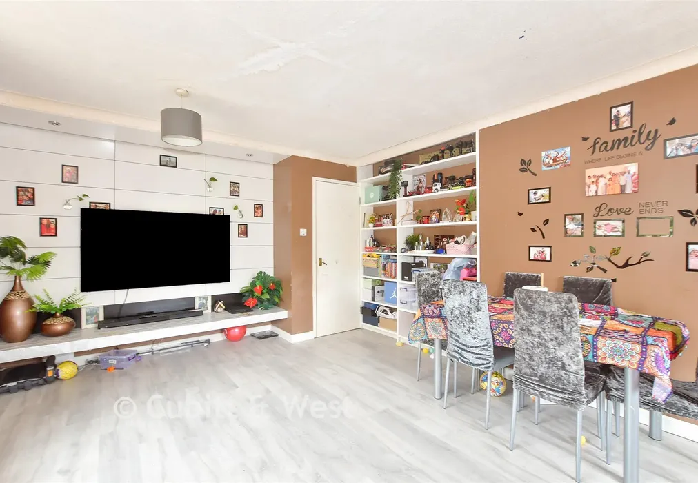 Lounge - St. Leonard's Park, East Grinstead, West Sussex - Wards of Kent