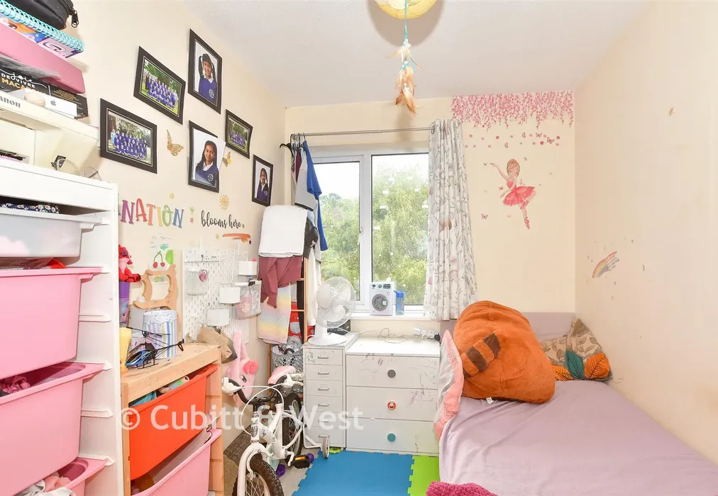 Bedroom 2 - St. Leonard's Park, East Grinstead, West Sussex - Wards of Kent