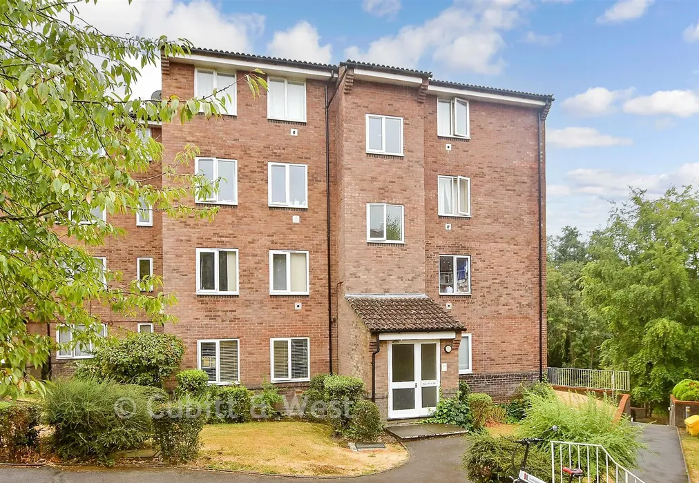 External (Web) - St. Leonard's Park, East Grinstead, West Sussex - Wards of Kent