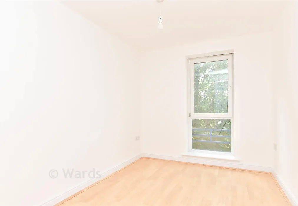 Bedroom 2 - Stuart Road, Gravesend, Kent - Wards of Kent