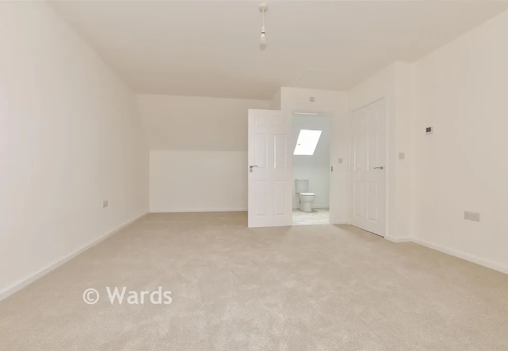 Bedroom 1 - Salamanda Way, Minster On Sea, Sheerness, Kent - Wards of Kent
