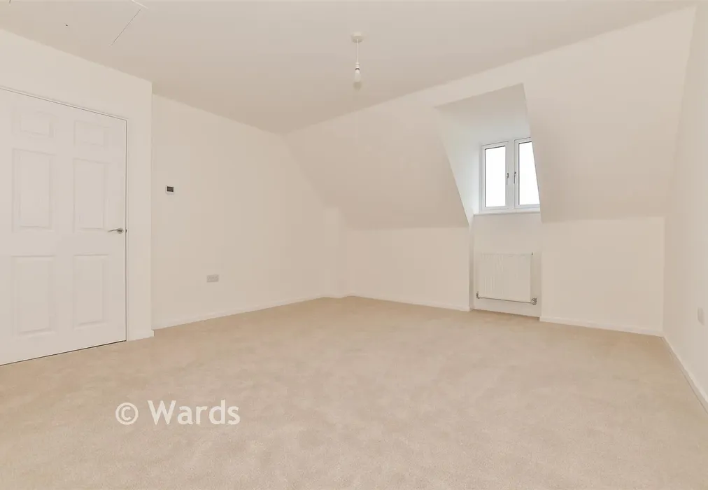 Bedroom 1 - Salamanda Way, Minster On Sea, Sheerness, Kent - Wards of Kent