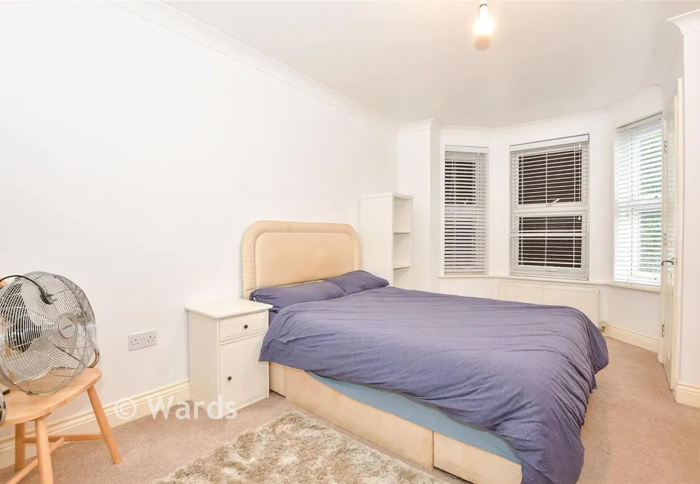 Bedroom 1 - St. Eanswythe's Court, Tonbridge, Kent - Wards of Kent