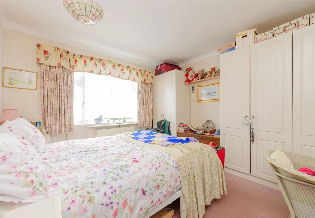Bedroom 1 - Orchard Road, Upper Belvedere, Kent - Wards of Kent