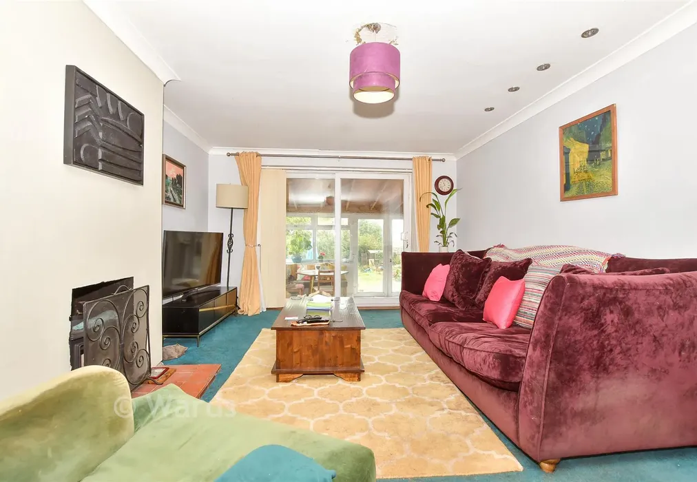 Lounge - Downs Road, East Studdal, Kent - Wards of Kent