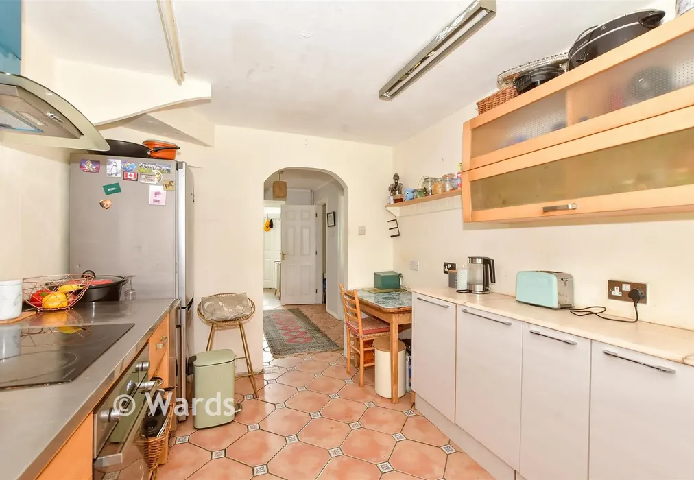 Kitchen - Downs Road, East Studdal, Kent - Wards of Kent
