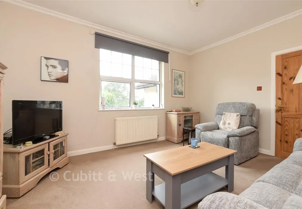 Lounge - Shirley Oaks Road, Shirley Oaks Village, Surrey - Wards of Kent