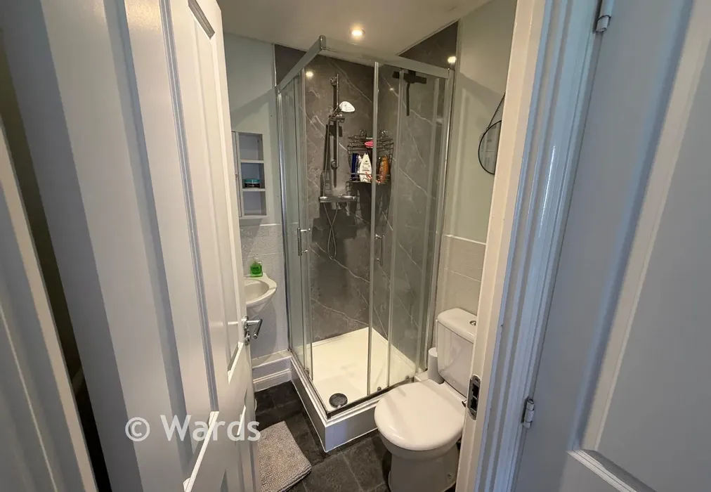 En-Suite Shower Room - Thistle Hill Way, Minster-On-Sea, Kent - Wards of Kent
