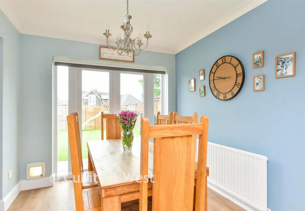 Dining Area - Rosvara Avenue, Westergate, West Sussex - Wards of Kent