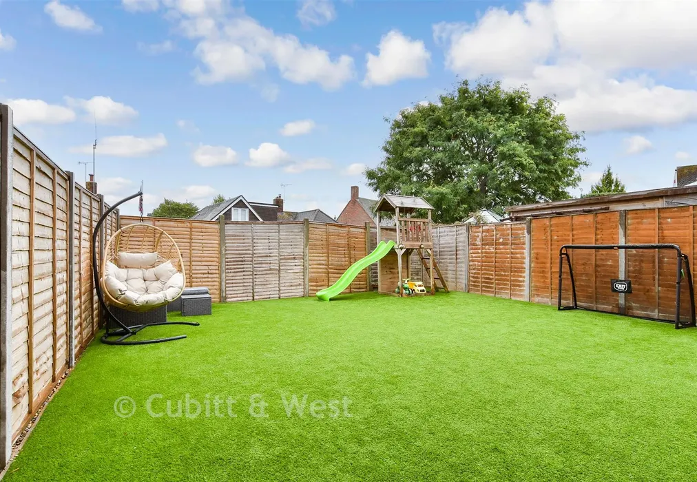 Rear Garden - Rosvara Avenue, Westergate, West Sussex - Wards of Kent