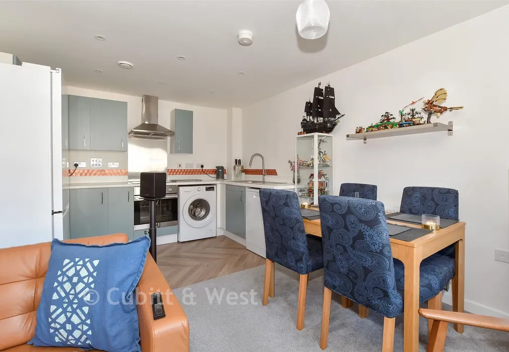 Lounge/Kitchen - Steeplechase Way, Fontwell, Arundel, West Sussex - Wards of Kent