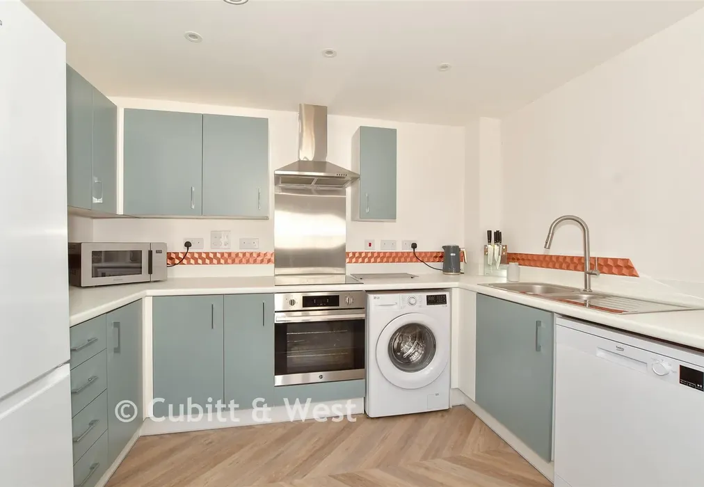 Lounge/Kitchen - Steeplechase Way, Fontwell, Arundel, West Sussex - Wards of Kent