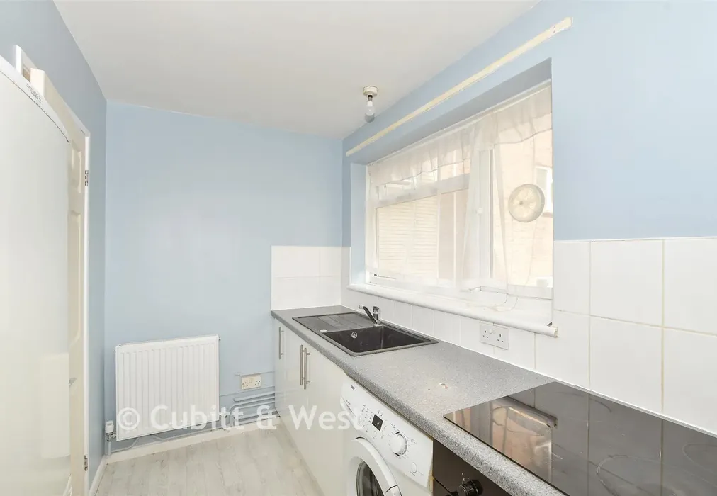 Kitchen - Highams Hill, Gossops Green, Crawley, West Sussex - Wards of Kent