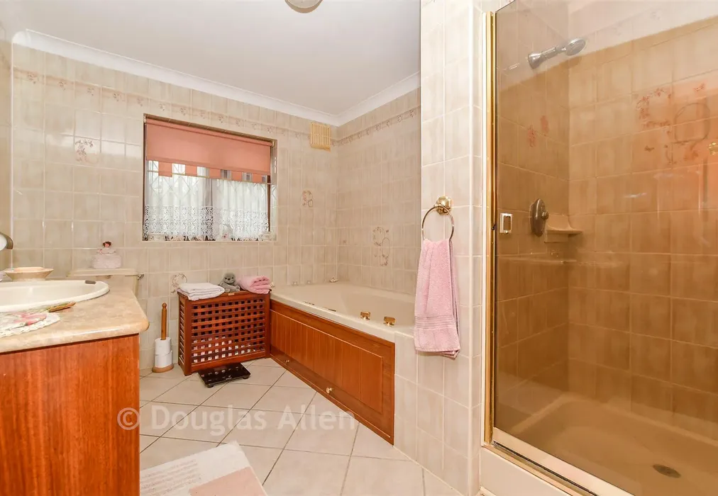 Bathroom - Old Hill Avenue, Langdon Hills, Basildon, Essex - Wards of Kent